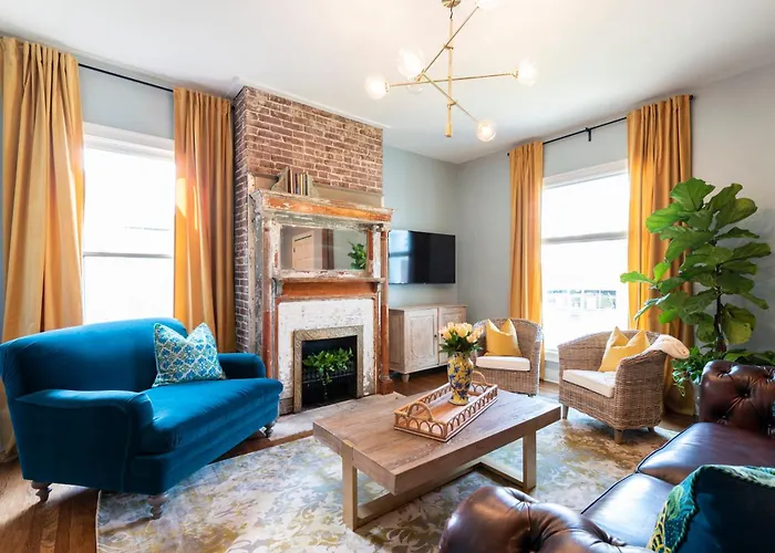 Bourbon Suites -Foodies -Bourbon -2 Living Rooms
